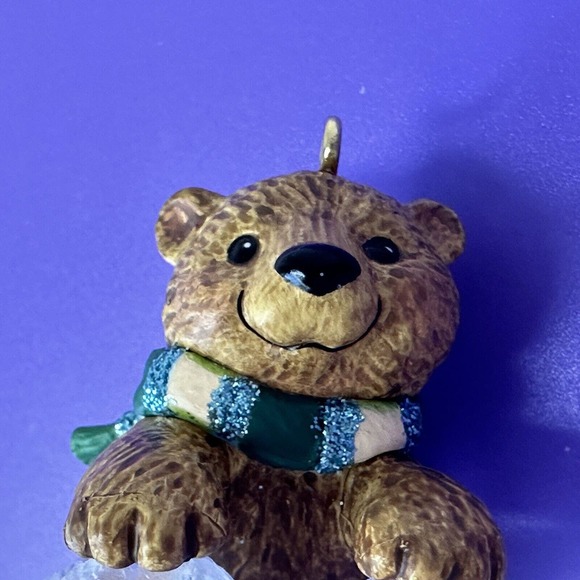 Hallmark Cool Decade 2009 Brown Bear Polar Animal Figurines Dated Discontinued - Picture 2 of 5